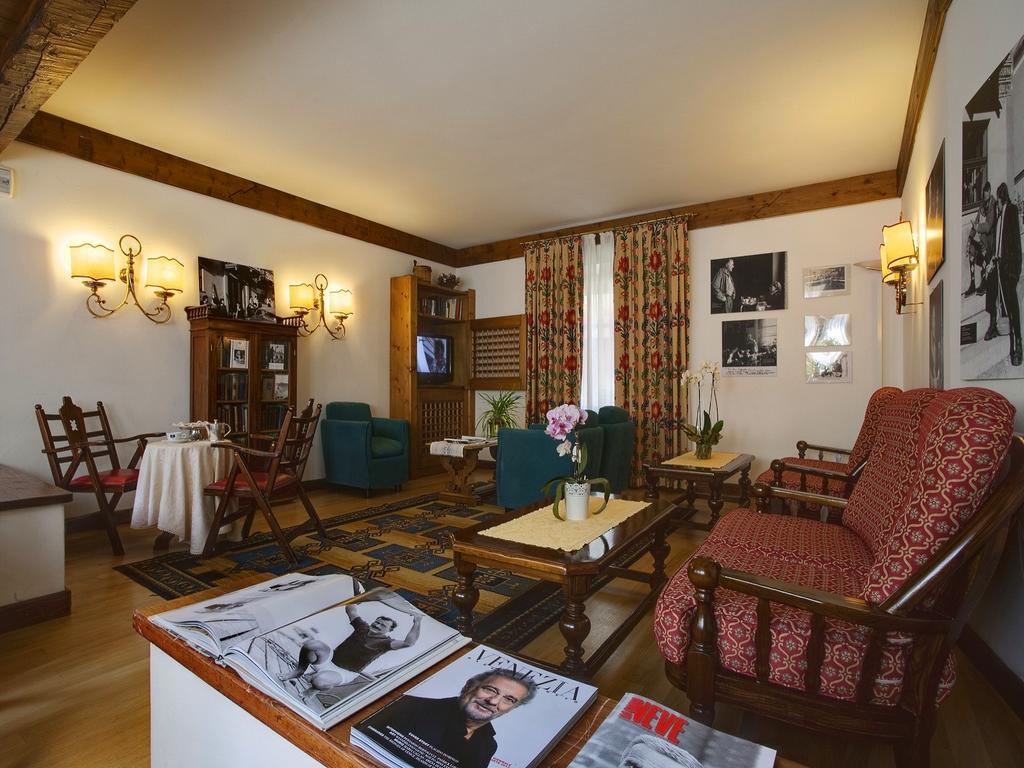 Hotel De La Poste Кортина-д'Ампеццо Экстерьер фото