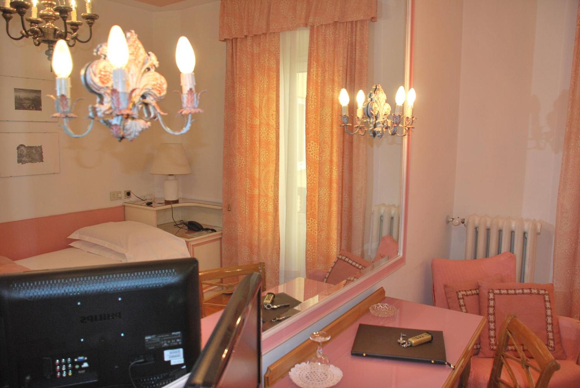 Hotel De La Poste Кортина-д'Ампеццо Экстерьер фото